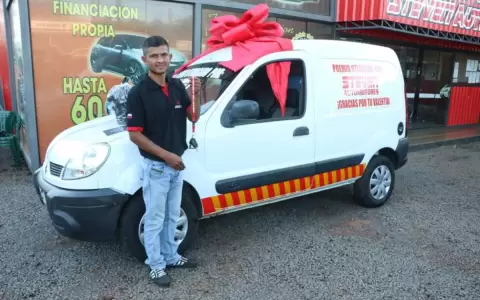 Regalan camioneta a Froil�n Benegas por su valiente acci�n