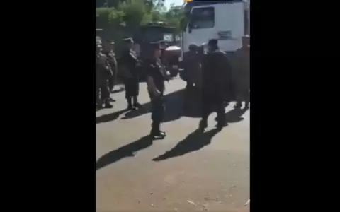 Reportan incidentes entre camioneros y polic�as en San Pedro