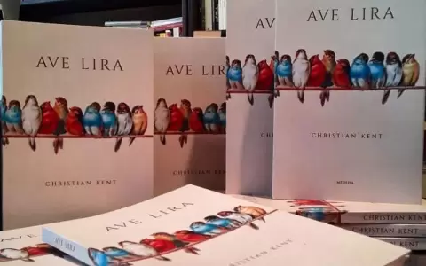 "Ave Lira", o la virtud de la simulaci�n y el juego