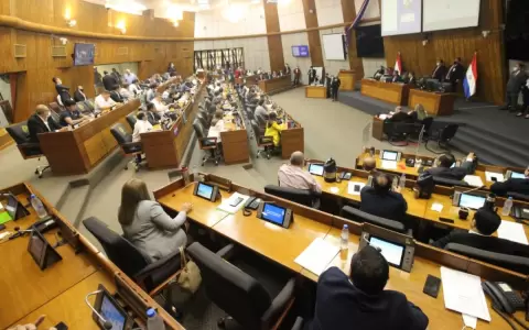 Diputado lamenta que colegas de Fuerza Republicana no mantuvieran su palabra
