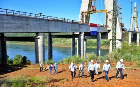 Alto Paran�: obras del Puente de la Integraci�n avanzan en un 80 %