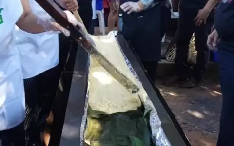 Crean la sopa paraguaya m�s larga del mundo