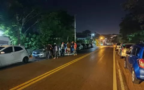 Conductores se unen para ir hacia el Congreso en protestas por suba de combustibles