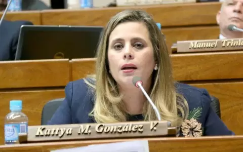 Kattya denuncia que fue espiada en su casa por antinarc�ticos