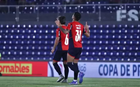 Cerro Porte�o golea y deja sin invicto a Resistencia