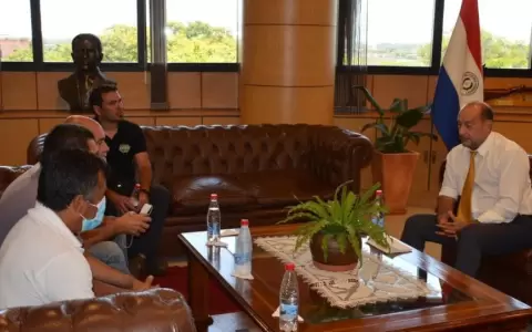 "Cachito" Salom�n se reuni� con camioneros para tratar conflicto por el combustible