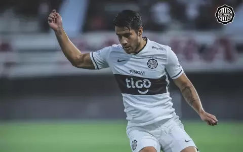 La Albirroja convoca a Iv�n Torres ante la baja de Blas Riveros