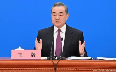 China insiste en que est� dispuesta a mediar entre Rusia y Ucrania