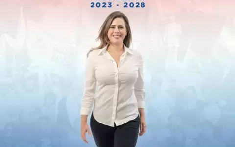 Kattya Gonz�lez oficializa precandidatura presidencial
