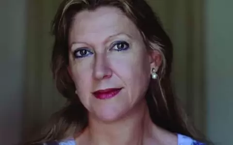 Susana Gertop�n presenta la novela "La mesa est� puesta"