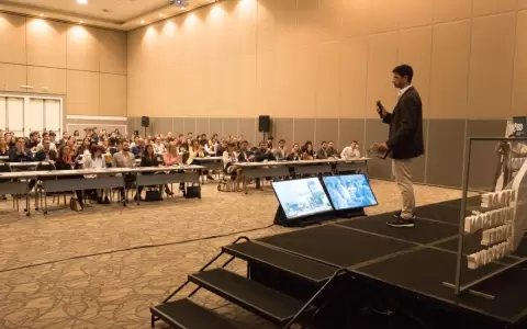 Koga presenta su programa intensivo de formaci�n para mentores/as
