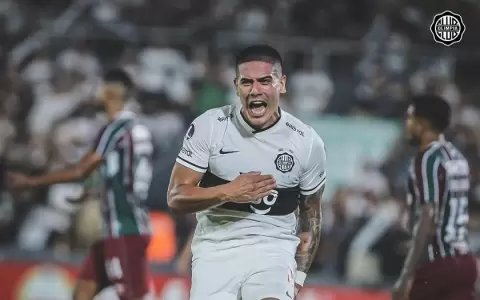 Olimpia hace gala de su m�stica y se mete en la fase de grupos
