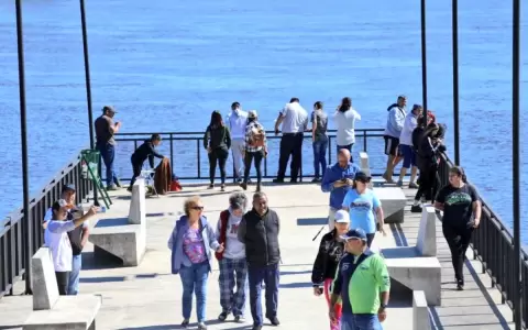 Villa Florida recibe a cientos de visitantes en d�as santos
