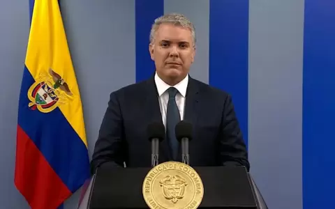 Jefe de Ej�rcito colombiano justifica la muerte de una mujer embarazada y un menor