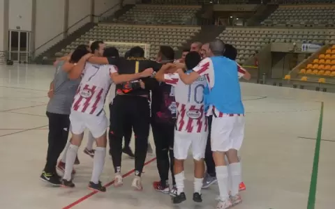 Meza avanza a la final y partido de Bol�var se suspende tras incidentes