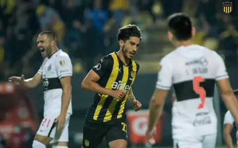 Olimpia cae al �ltimo lugar de la tabla tras perder ante Pe�arol