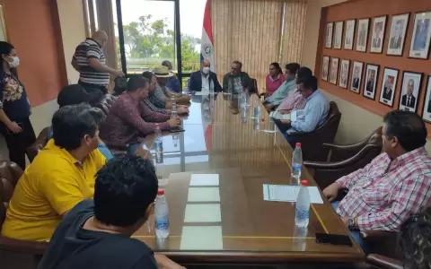 Camioneros seguir�n cerrando rutas y Senado tratar�a el jueves proyectos de ley para impedirlo