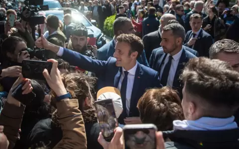 Presidenciales en Francia: Macron derrota a Marine Le Pen
