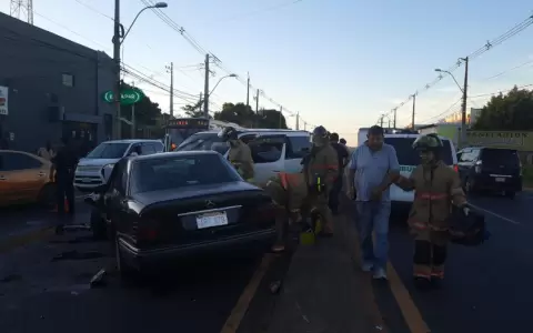 Triple choque en Acceso Sur deja cinco heridos