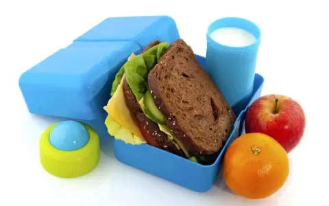 C�mo preparar la merienda escolar en casa, con ayuda de los chicos