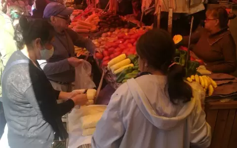 Mercado 4 vuelve a abrir el s�bado, seg�n director