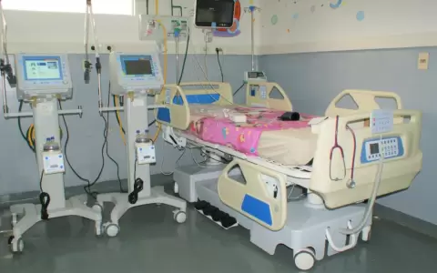 Donan equipamientos mobiliarios a hospitales de Itap�a
