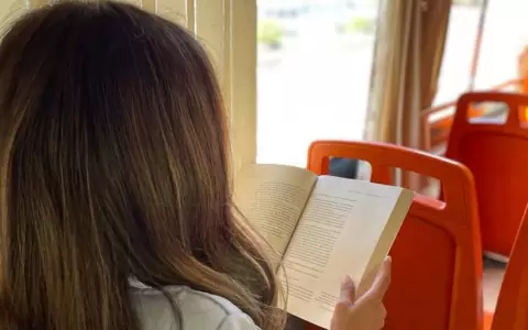 Bibliobus L�nea 12: la biblioteca sale al encuentro de los lectores