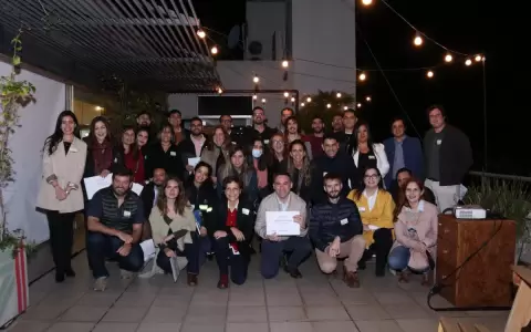 Koga celebra clausura de primera edici�n de su programa de formaci�n para mentores