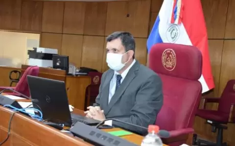 Amado Florent�n: "Oposici�n tiene mejores candidatos que el Partido Colorado"