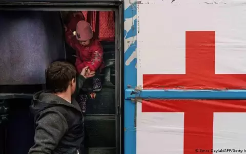Autoridades ucranianas piden a los habitantes del Donb�s que evac�en "ahora"