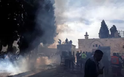 En Jerusal�n, nuevos enfrentamientos en Explanada de Mezquitas