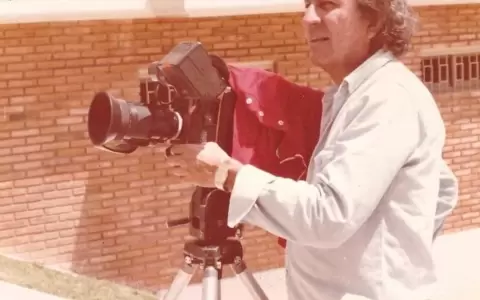 Pesar por la partida de Augusto Gallegos, creador del recordado programa �Reportaje al pa�s�