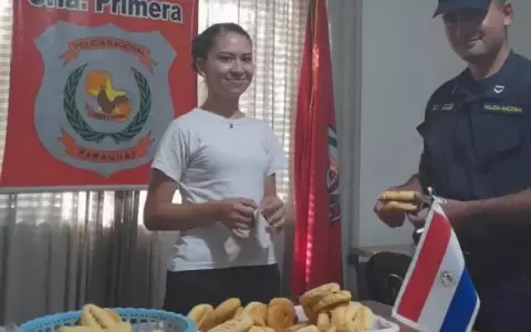 Comisar�a de Asunci�n: polic�as prepararon chipa y compartieron con ni�os