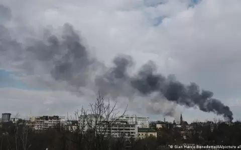 Cinco "potentes" misiles golpean Le�polis, en el oeste de Ucrania, dice alcalde