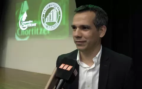 Exdirector del BCP asumi� presidencia de Regional