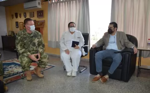 Senador visit� a supuesto cadete torturado y este le dijo que �cay� de un �rbol�