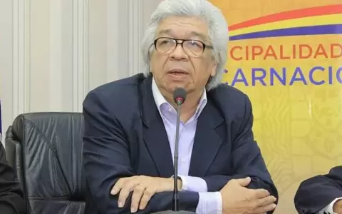 Lanzamiento de libro y charla sobre periodismo y cultura en la UNAE