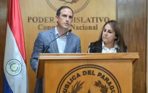 Patria Querida no acompa�a subsidio de combustible a emblemas privados