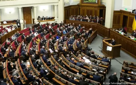 Parlamento de Ucrania califica acciones del ej�rcito ruso como "genocidio"