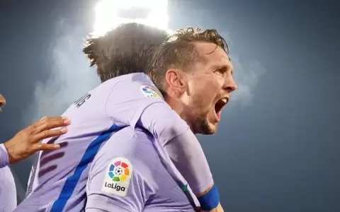 Con gol de Luuk de Jong, Barcelona vence in extremis a Levante