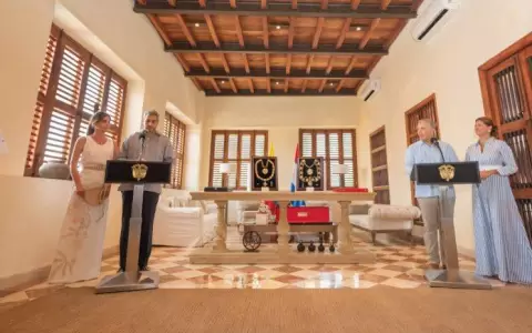 Paraguay y Colombia anuncian constituci�n de gabinete binacional para cooperaci�n