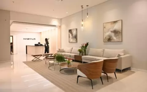 Habitalis corona 7 a�os con flamante edificio