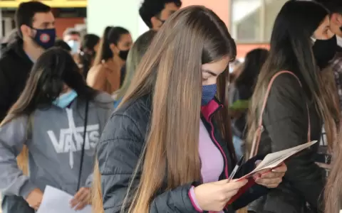 Educaci�n, ingenier�a, tecnolog�a y salud, �reas m�s demandadas para becas