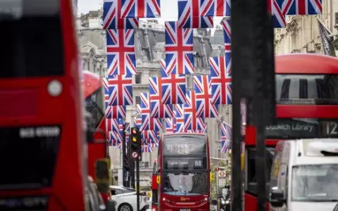 As� ser� el festejo por los 70 a�os de la reina Isabel II en el trono