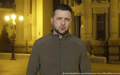 Zelenski apoy� la creaci�n de un mecanismo de control de visas para rusos