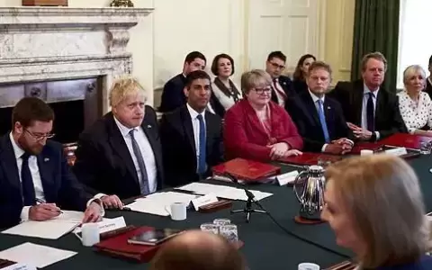 La UE responde al �rdago de Boris Johnson: "Las medidas unilaterales son inaceptables y responderemos"