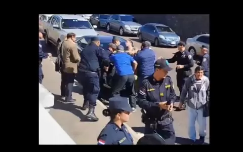 Momentos de tensi�n frente al CM: incidentes dejan varios detenidos