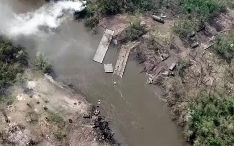 Ucrania destruye convoy ruso que intentaba cruzar un r�o en el Donb�s
