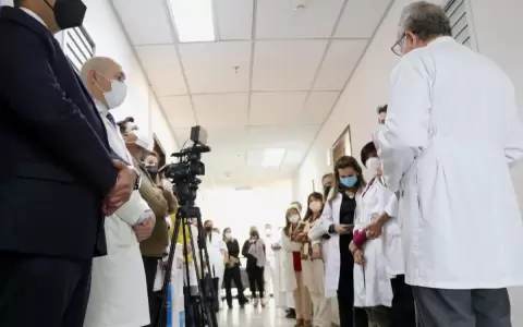 Inauguran avanzada Unidad de Fototerapia y Crioterapia para procedimientos dermatol�gicos