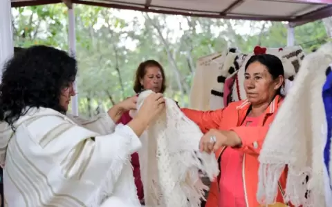 Entregan sello de calidad tur�stica a prestadores de servicios de Misiones